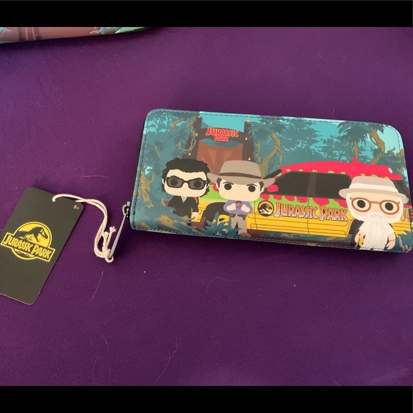 Jurassic Park Loungefly Backpack & Wallet Set - Picture 10 of 14